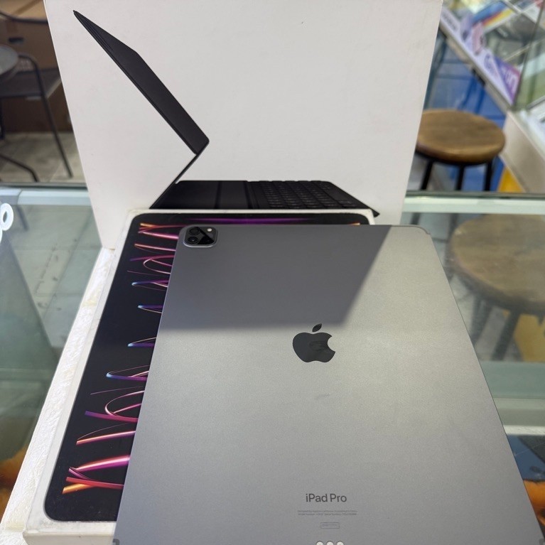 Apple Ipad Pro M2 12.9 inci 128GB Cellular Wifi Second Fullset Original Bekas Resmi + Keyboard Origi