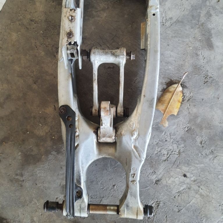 SWING ARM YAMAHA YZ125