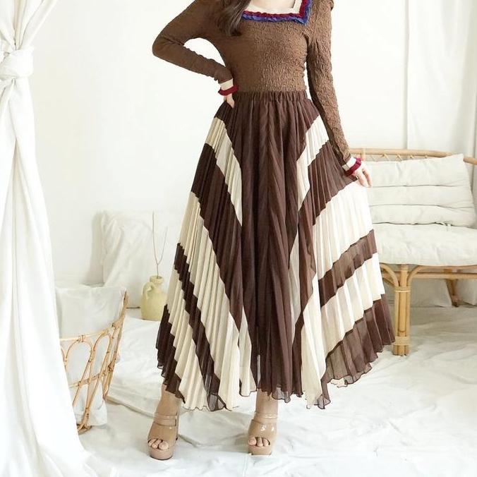 CHOICE - 4124# Rok Assymetrical Skirt