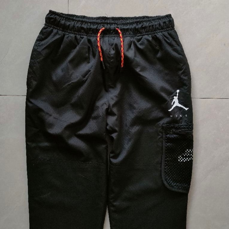 Celana Olahraga Training Model Jogger 32 NIKE AIR JORDAN Size S Original Second