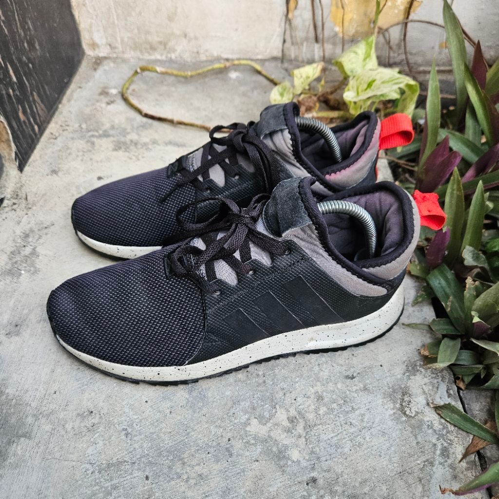 sepatu second adds primaloft size 41,3(26cm)