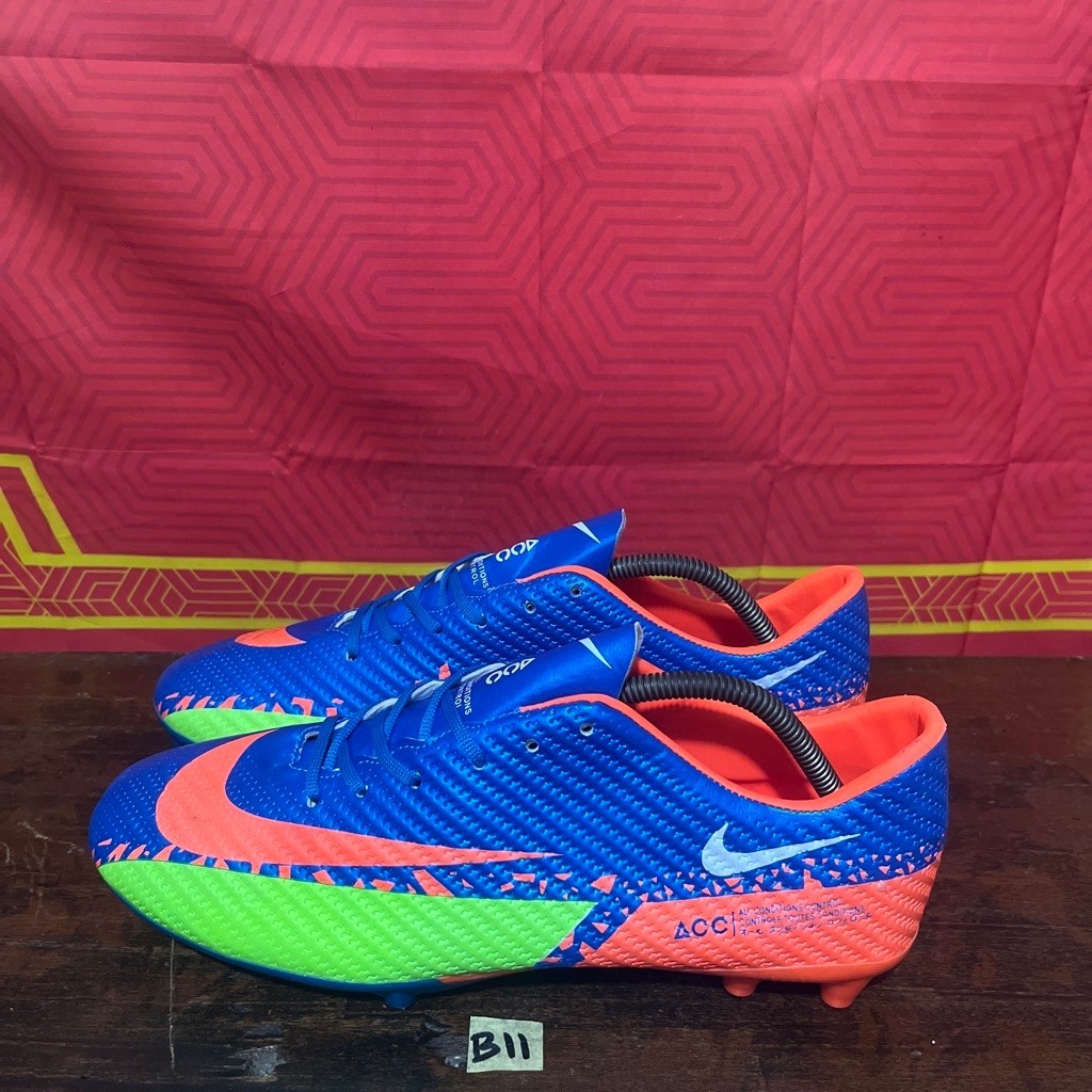 Sepatu bola Nike Mercurial Acc size 45