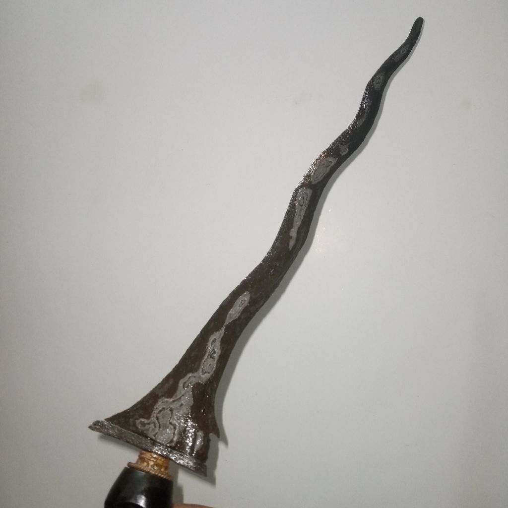 Keris Carubuk Pamor Tunggak Semi Ceprit Pulo Tirto (sepuh)