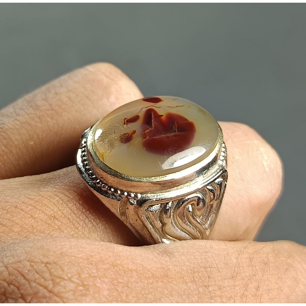 CINCIN AKIK YAKUT MERAH TAMPILAN ELEGAN