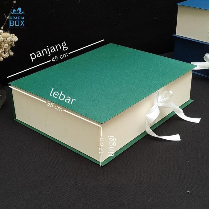 

Kotak Kado Besar / Box Hampers / Gift Box Besar - Ukuran 45 cm x 35 cm x 12 cm