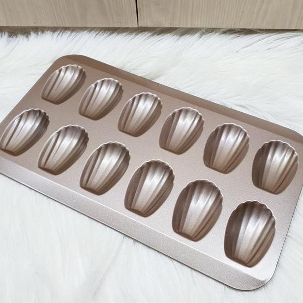 

Loyang Made12 Cups Loyang Kue Kerang Shell Rose Gold