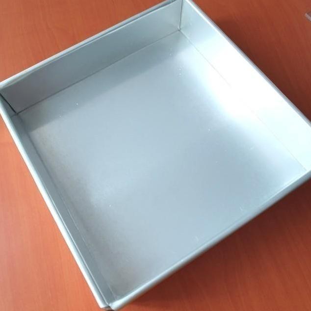 

Loyang Aluminium Kotak 22X22X4Cm Loyang Lapis Legit Lapsur