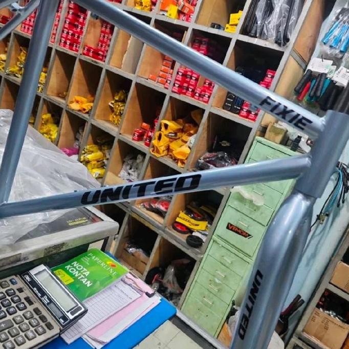 FRAME + FORK FIXIE STEEL 700C UNITED UKURAN 49 MODEL CLASSIC ORIGINAL DAN TERPERCAYA