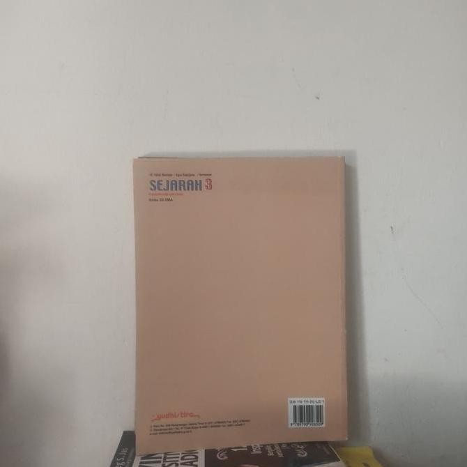 BUKU SEJARAH PEMINATAN KELAS 12 SMA REV 2013  YUDISTIRA Redy 