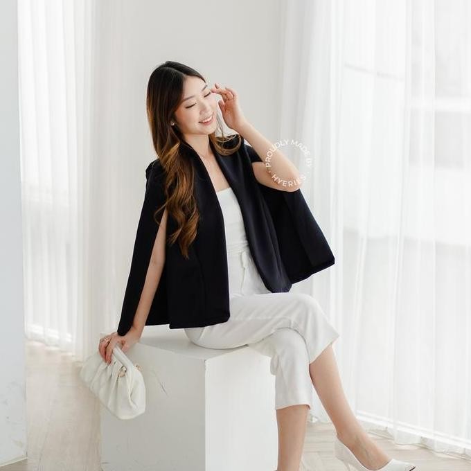 HYERIES CAPE blazer wanita korea / blazer kerja wanita / blazer wanita putih hitam / blazer kantoran