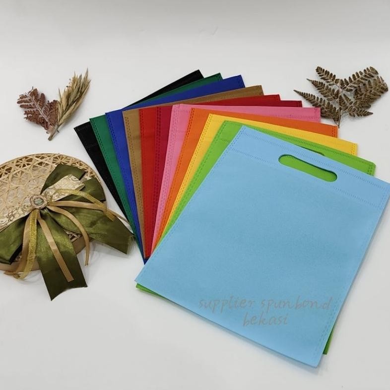 

Heatshrin [100Pcs] Tas Goodie Bag Oval 20X26 Eco Bag Souvenir Kado Hampers Kemasan Edf-62