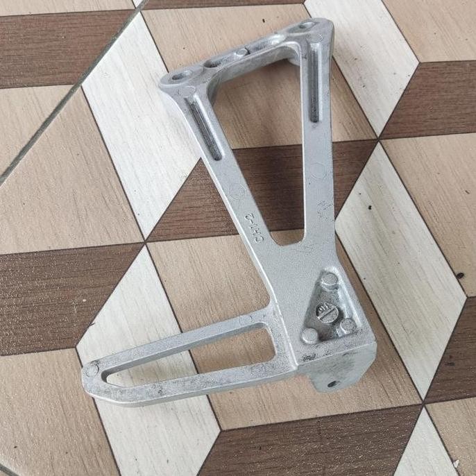 dudukan footstep foot step belakang kanan kiri Honda CBR 150r 150 r k45 old original ori asli TERBAT