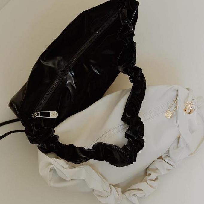 ready stock CARLYN - Babe M Bag (100% original)