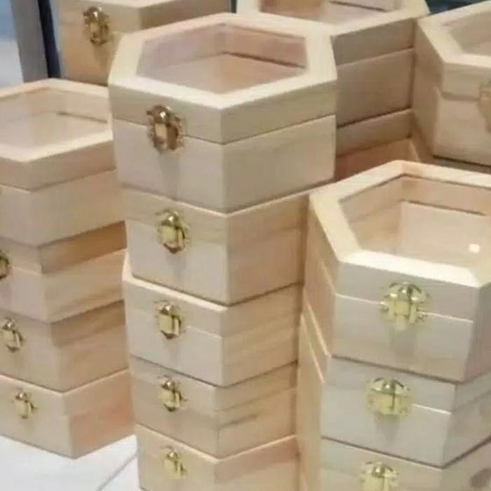 Kotak Cincin Kayu Hexagonal Ring Box Dengan Akrilik