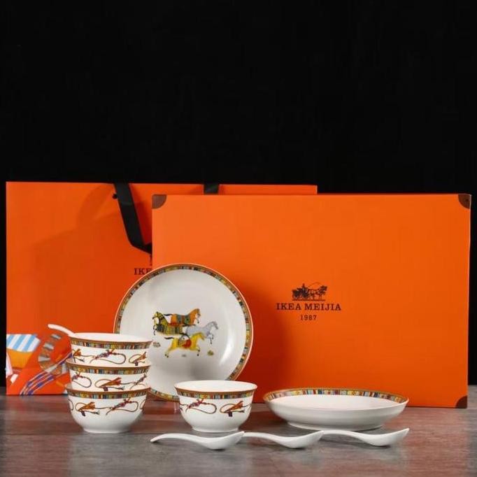 Hampers Piring Mangkok Keramik / Piring Mangkok Keramik Horse Orange