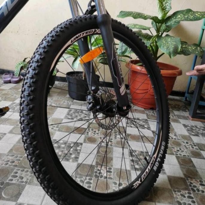 Promo BAN LUAR SEPEDA 27,5 X 2.25 HITAM 1 PCS COD