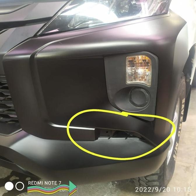Garnish List Bumper Depan Bawah Kiri Triton HDX 2022 6407A345