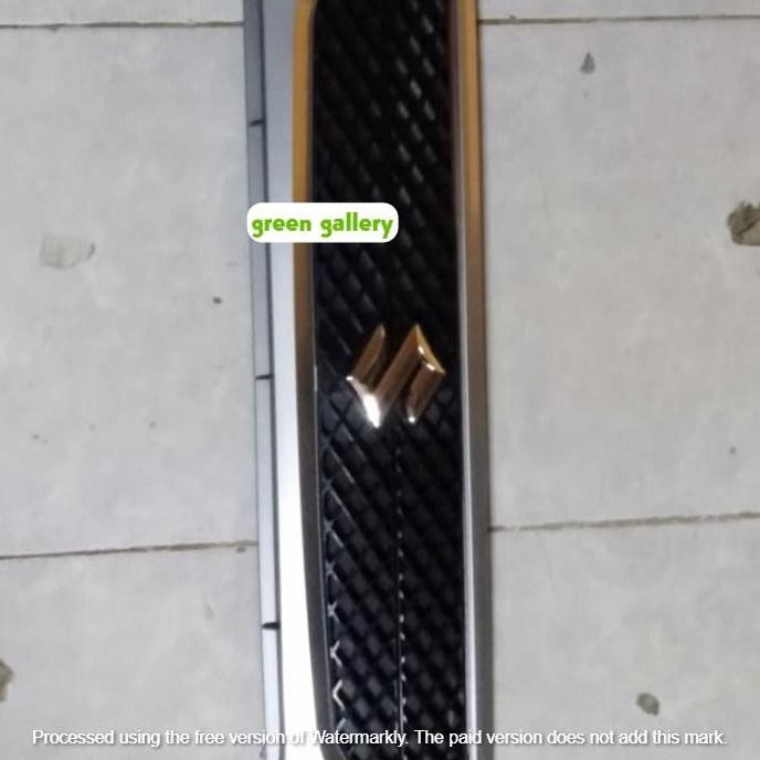 Grille Grill Gril depan Suzuki carry 1.5 /Futura