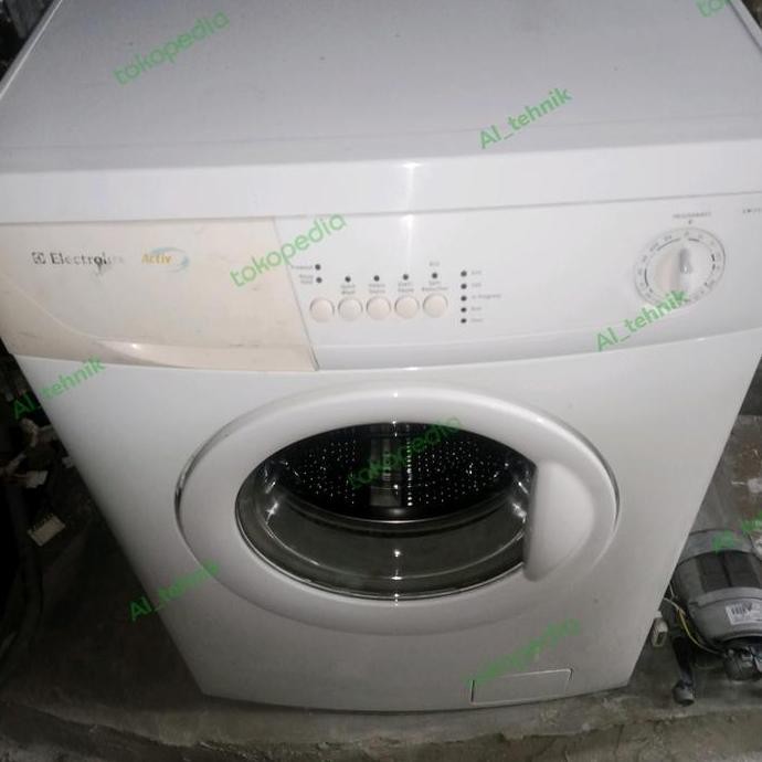 ------] mesin cuci Electrolux ewf880