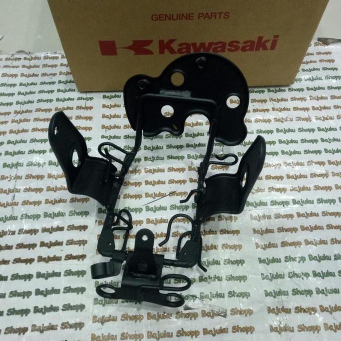 Braket Bracket Breket Lampu Depan W175 W 175 Cafe Racer Original Kawasaki