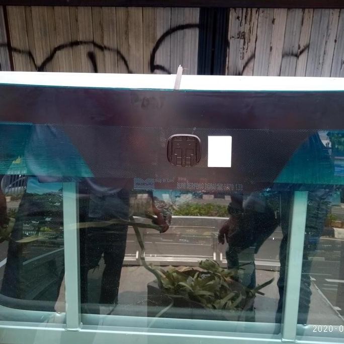 kaca depan chevrolet captiva