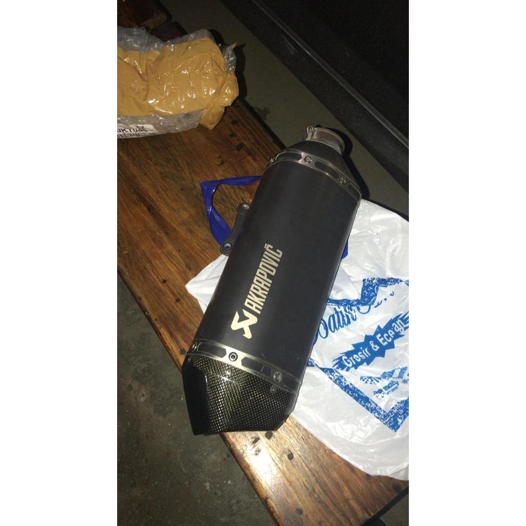 Akrapovic knalpot vespa matic 90% mulus likenew