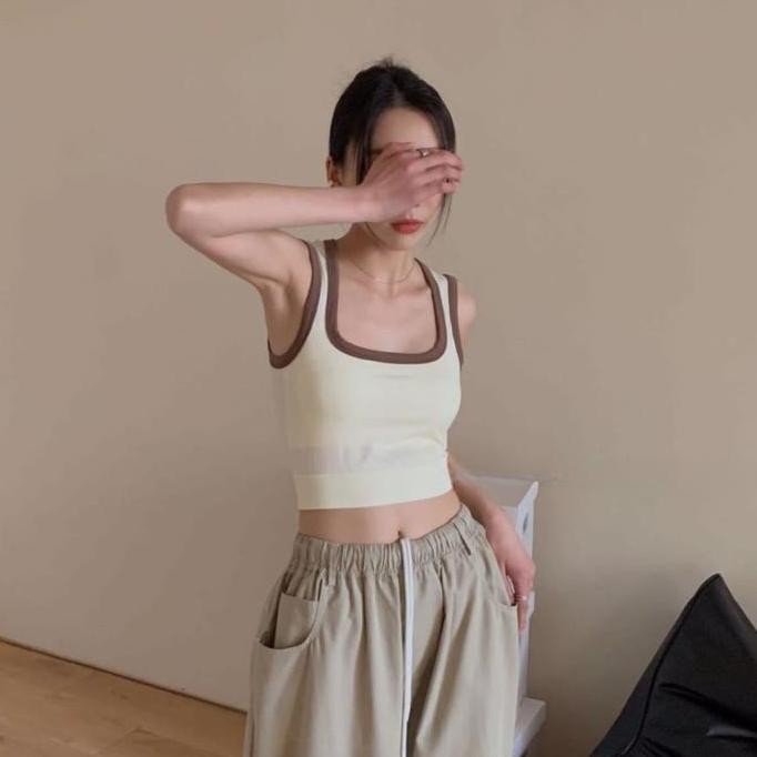 Celyne Tanktop Crop Bra Tali Lebar Leher Persegi Tanktop Bra Dengan Busa Crop Top Fashion Wanita 122