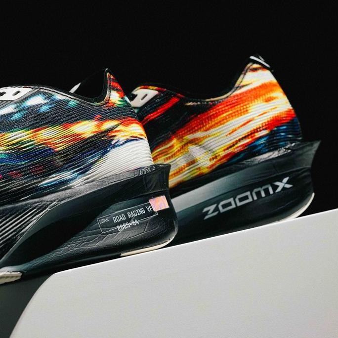 Nike Zoomx Vaporfly Next% 4 Premium Light Trails (100% Authentic)