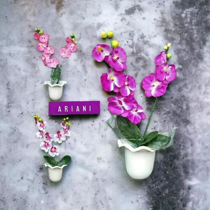 DF329>> ARIANI1318 SET BUNGA PLASTIK ANGGREK BESAR DENGAN POT DINDING OMBAK