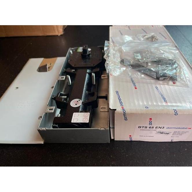 Floor Hinge Dorma Bts 65 ( Engsel Tanam )