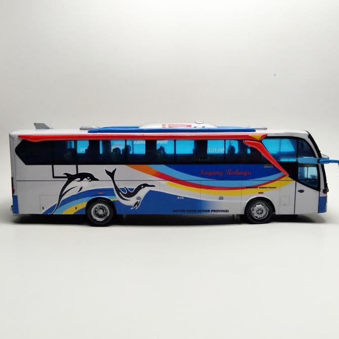 Miniatur bus SUGENG RAHAYU JB3