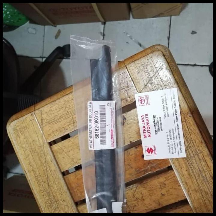 TERLARIS PELIPIT KACA LIST KACA DEPAN KIRI FORTUNER