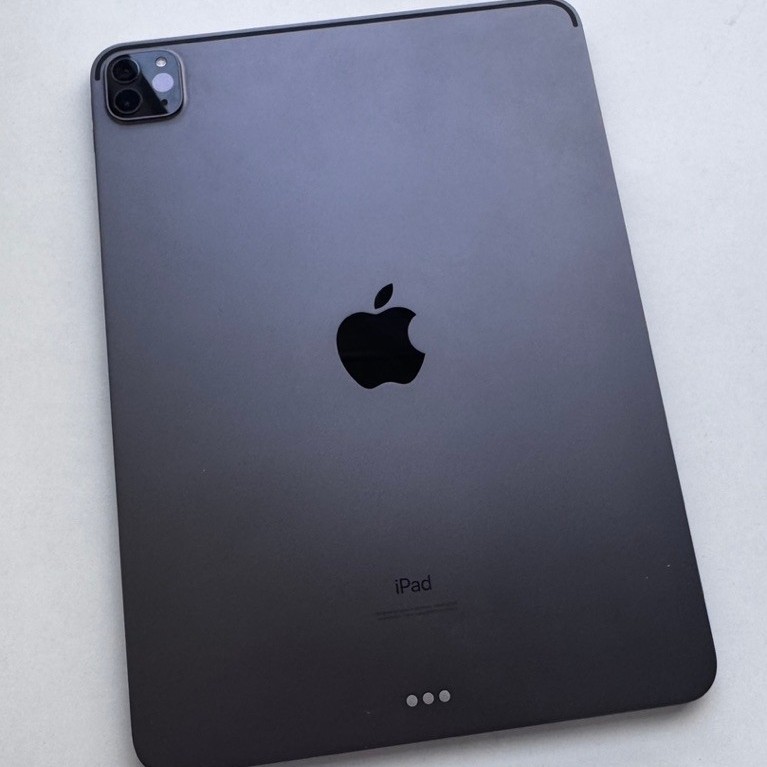 ipad pro 2020 11” 256GB minus layar (booked)