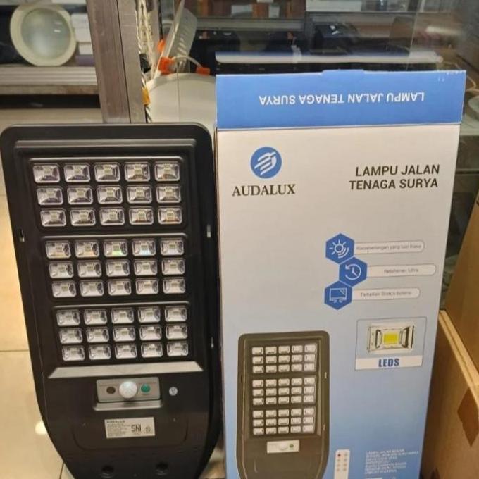 Lampu Jalan PJU Solar Cell 50w 50 watt Lampu Jalan Tenaga Surya IP65