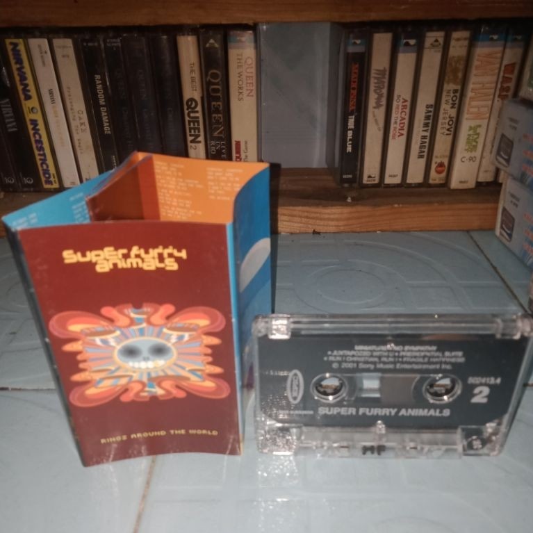 Kaset Pita SUPER FURRY ANIMALS