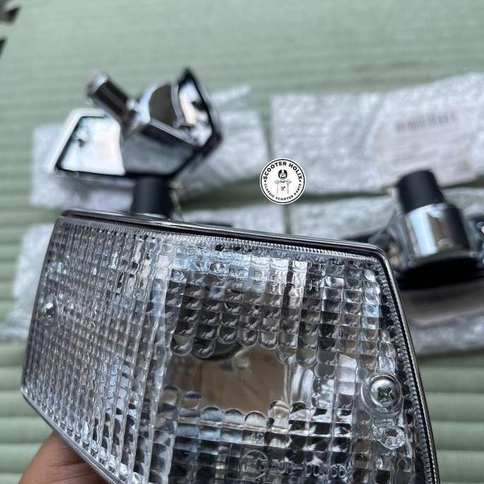 Lampu Sen Set TRIOM by piaggio utk PX NPX EXCLUSIVE dkk