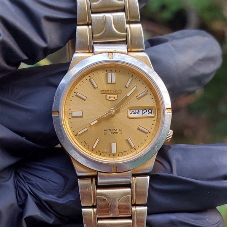 (Harga Net) Jam Tangan Seiko 5 Automatic REF. 7S26-01Z0 Original Sunburst Dial Mesin Normal Tinggal 
