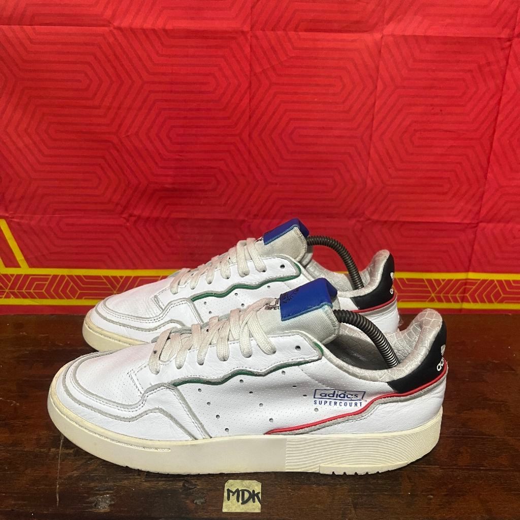 Adidas Supercourt size 42