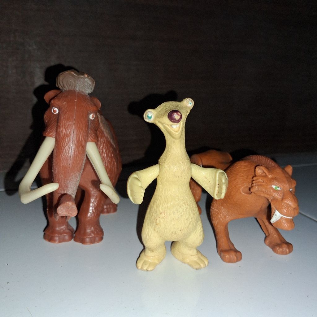 SET MAINAN ICE AGE - Preloved