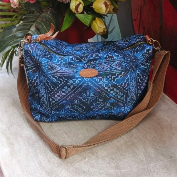 Tas Sling Oriflame preloved