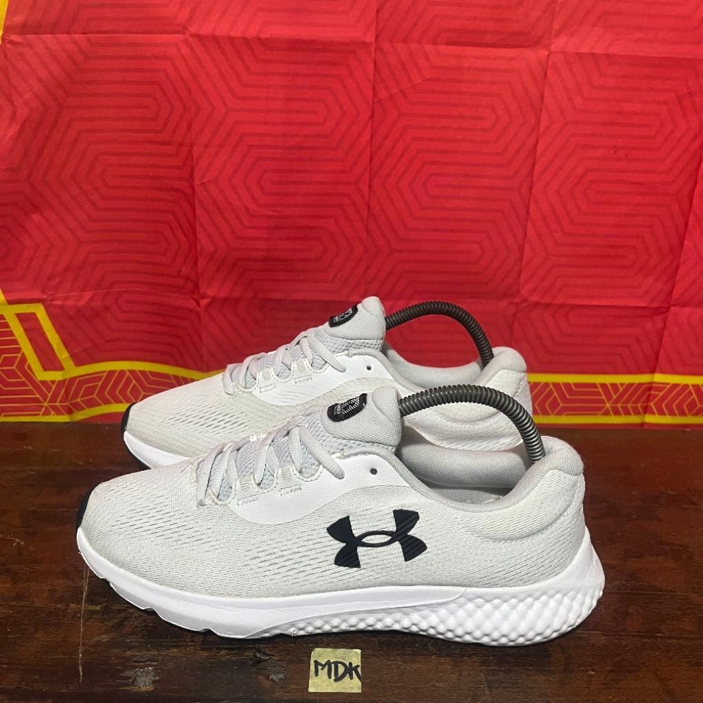 Armour Charged Rogue 4 size 40,5