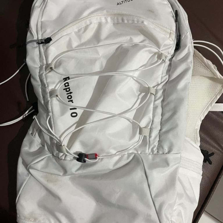 hydropack gunung/ hydropack lari/ hydropack naik gunung altitude gear (preloved) putih white