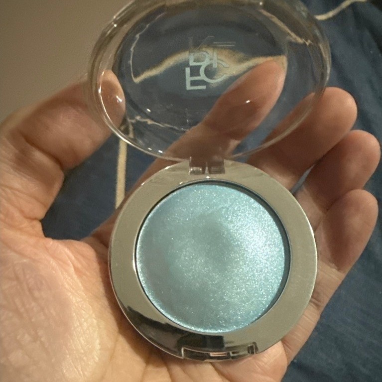 PRELOVED Focallure highlighter