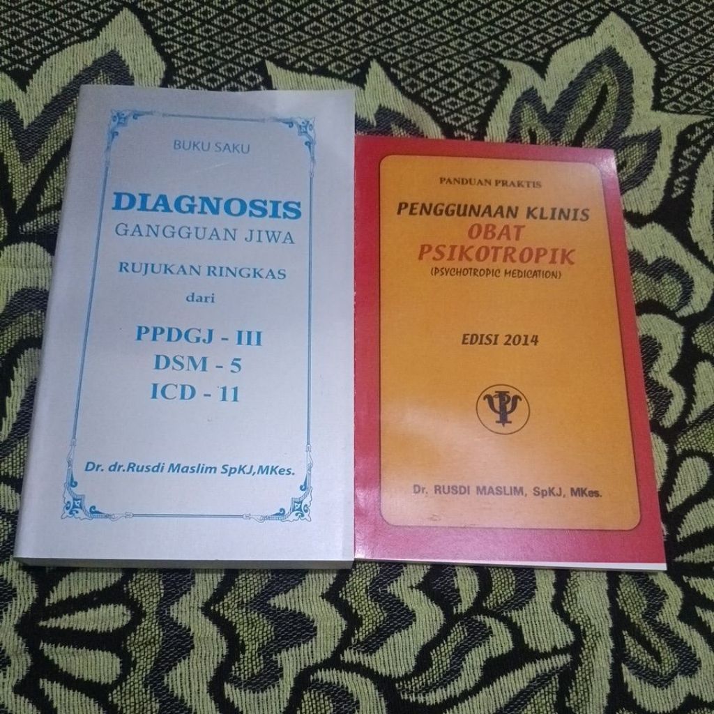 BUKU PAKET PPDGJ DAN OBAT PSIKOTROPIK DR. RUSDI MASLIM Buku Baru