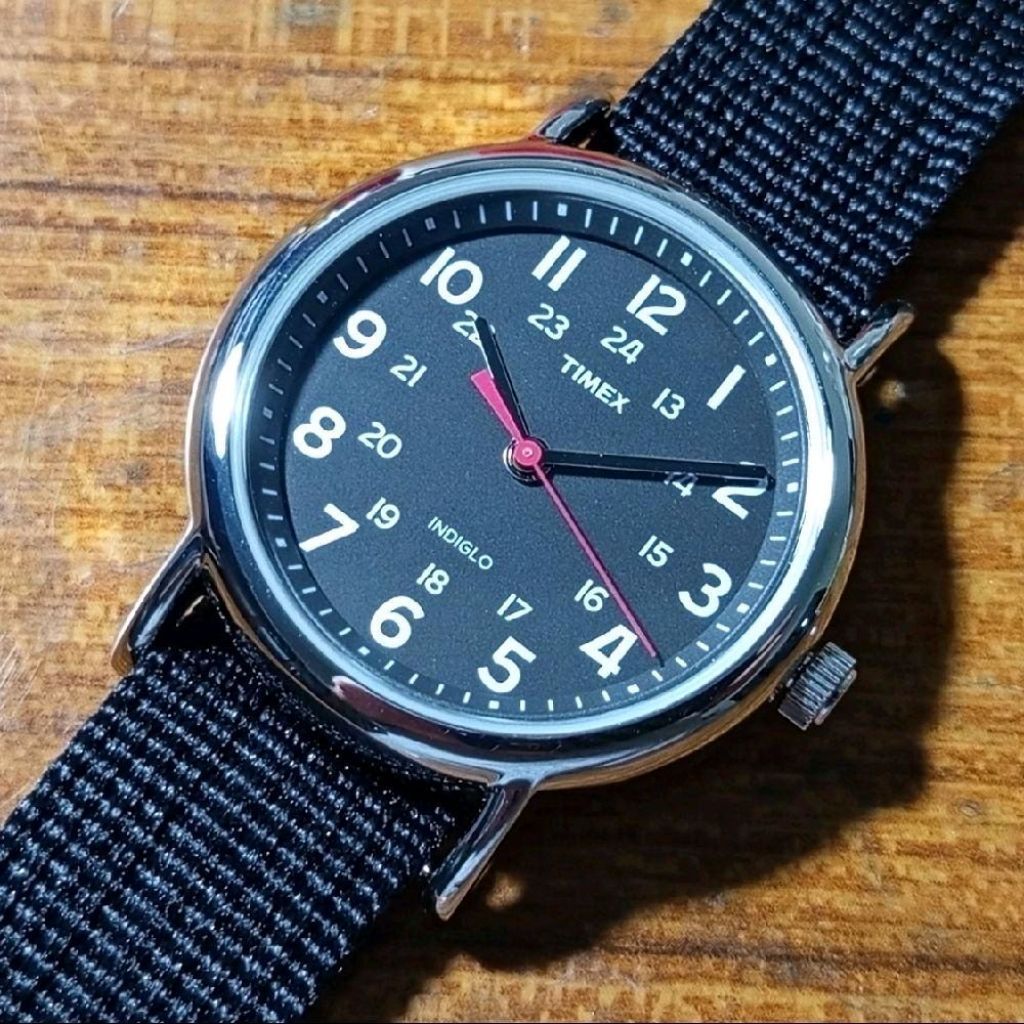 Timex Weekender 38mm black Slip Thru strap jam tangan unisex