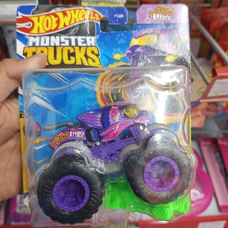 Mainan Hot Wheels Monster Trucks Scratch Attack truk monster mini ungu