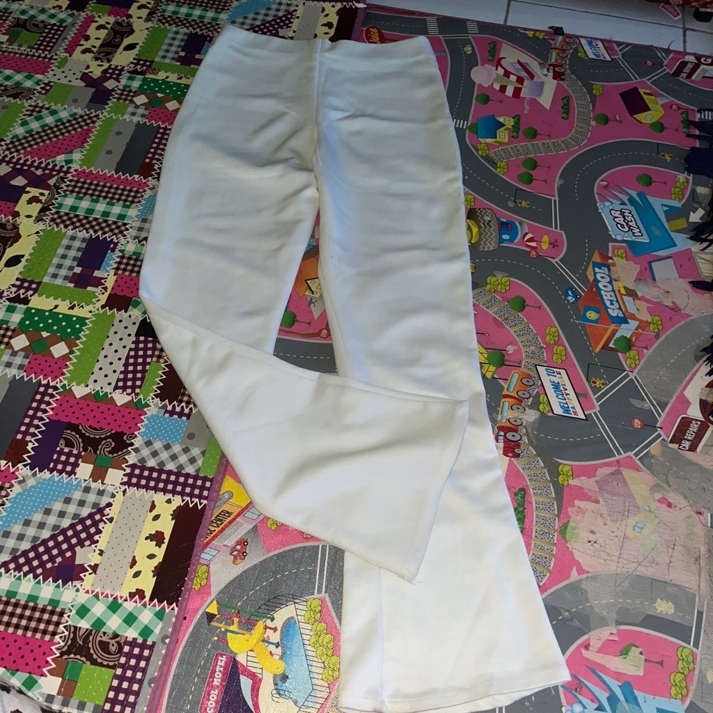 celana cutbray off white