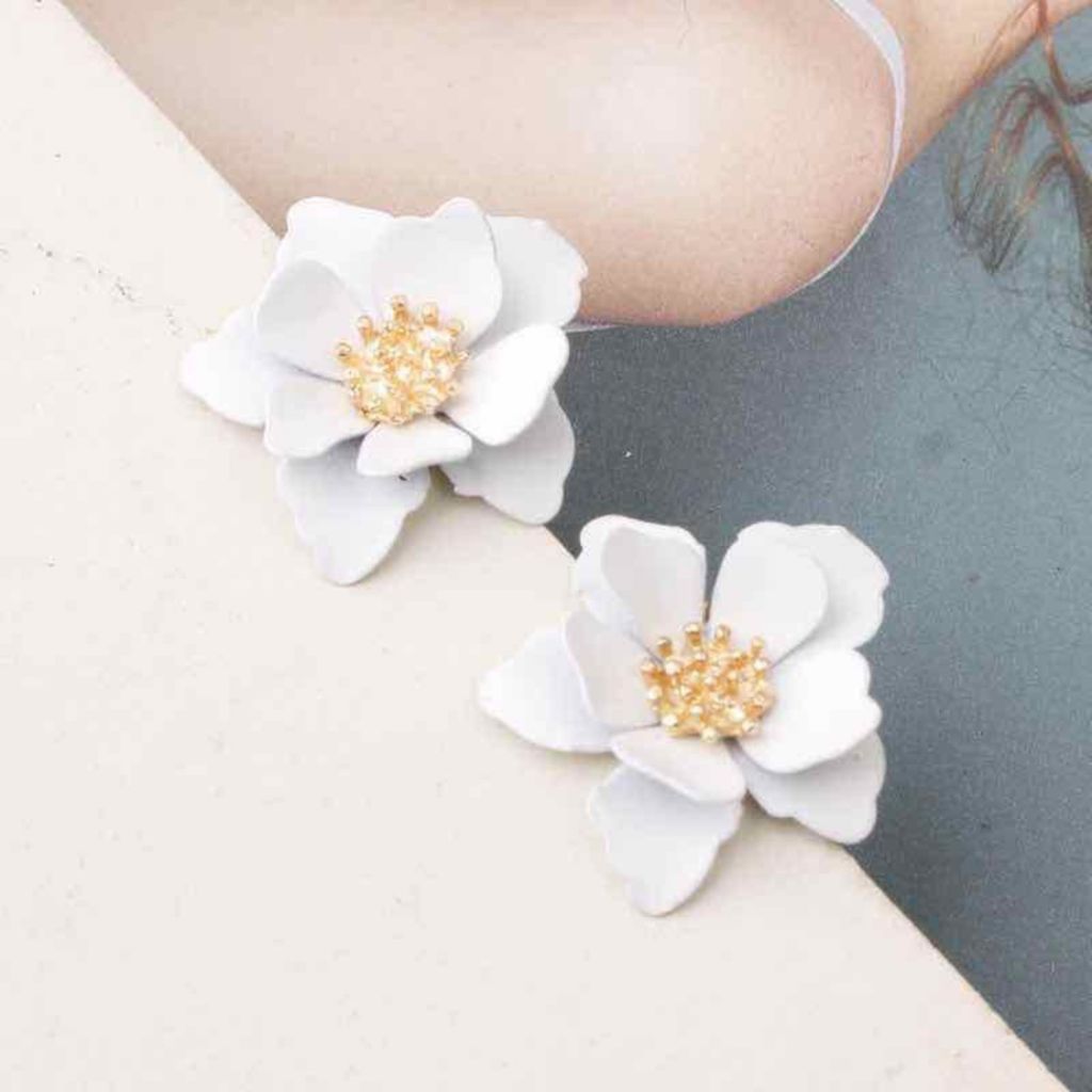 Anting kelopak bunga putih anting kelopak bunga tulip anting kelopak tulip warna putih anting bunga 