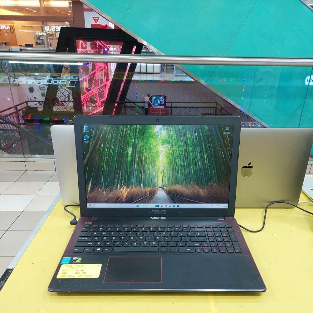 Laptop Asus X550J Core i5-4200H NVIDIA GeForce GTX 950M Ram 8gb ssd 256gb 1431