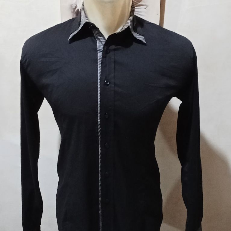 Kemeja Panjang Hitam Cowok JBoom Size M